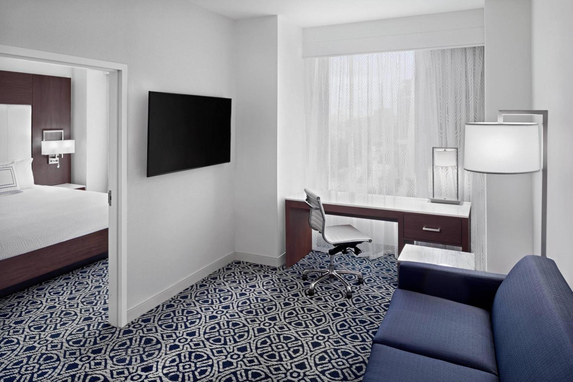 Residence Inn By Marriott Stamford Downtown Экстерьер фото